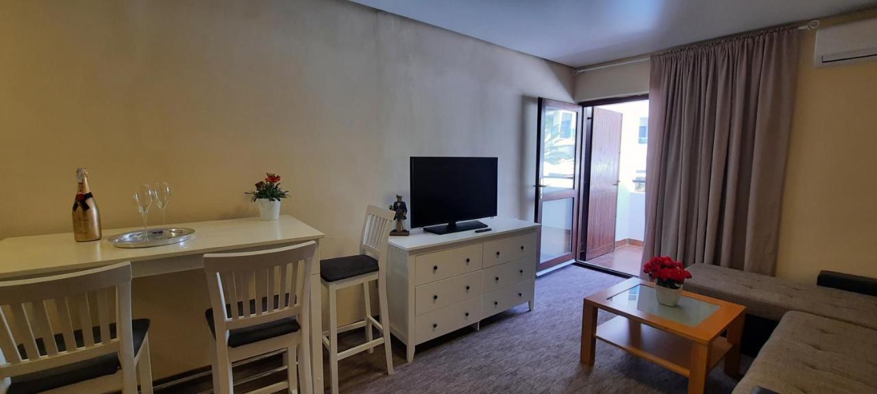 Ambassador Apartments Petrovac Dış mekan fotoğraf