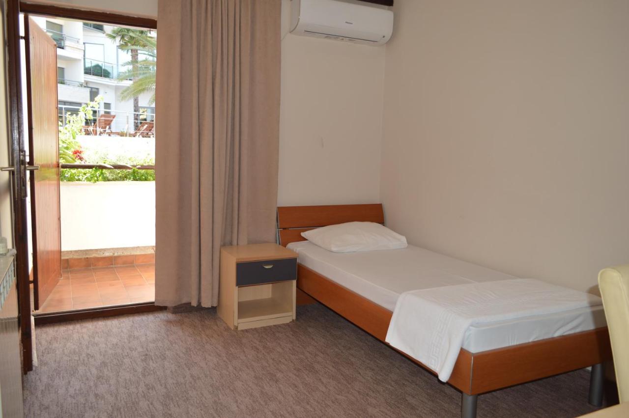 Ambassador Apartments Petrovac Dış mekan fotoğraf