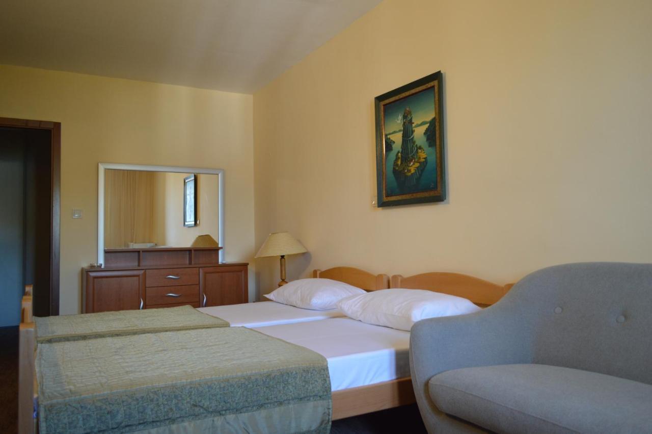 Ambassador Apartments Petrovac Dış mekan fotoğraf